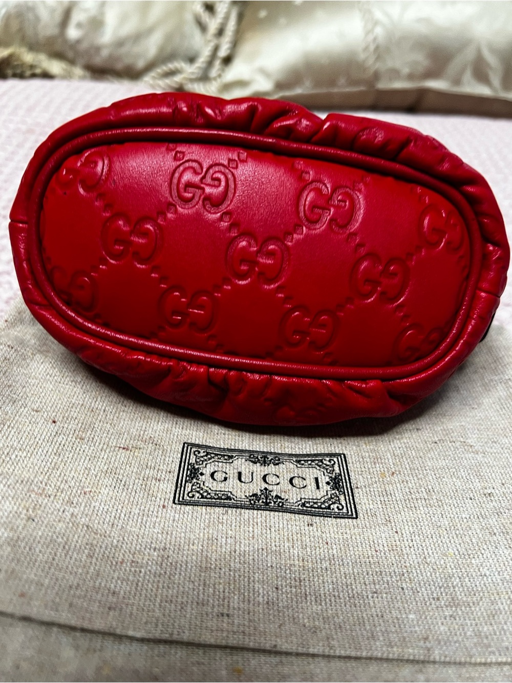Gucci Guccissima Red Leather Bow Cosmetic Pouch 282642 - Picture 5 of 11
